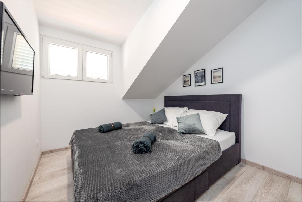 Guest House Allineeddubrovnik: Versatile Rooms with Free Parking Exterior photo