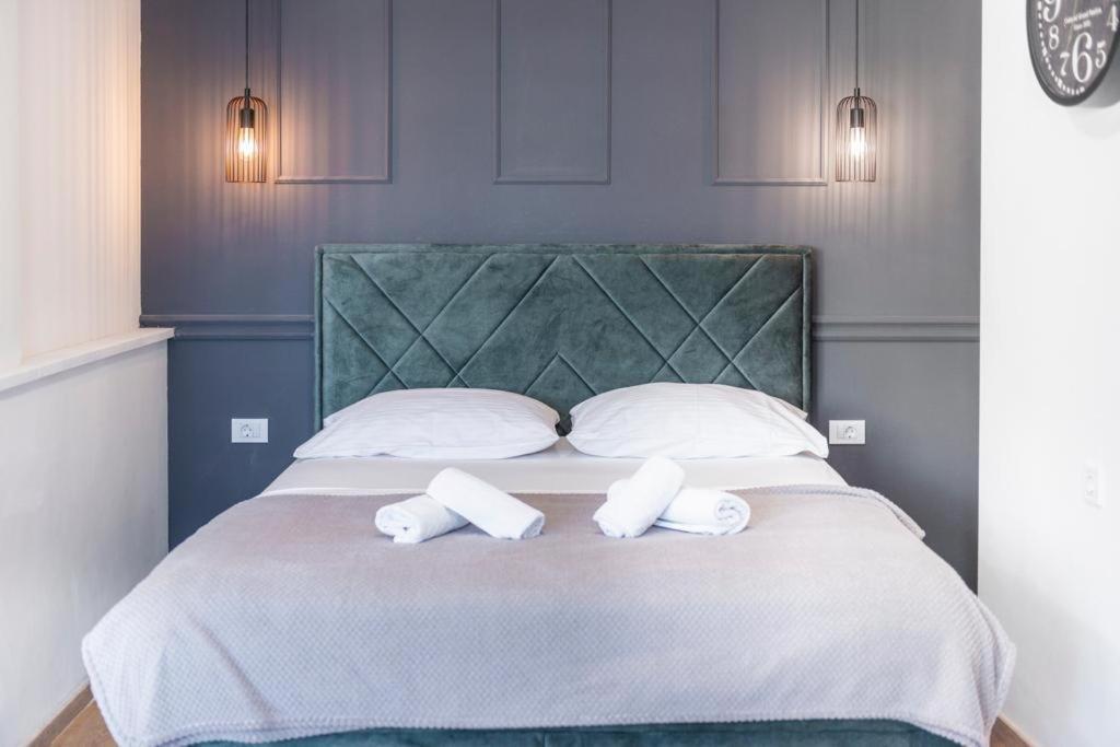 Guest House Allineeddubrovnik: Versatile Rooms with Free Parking Exterior photo