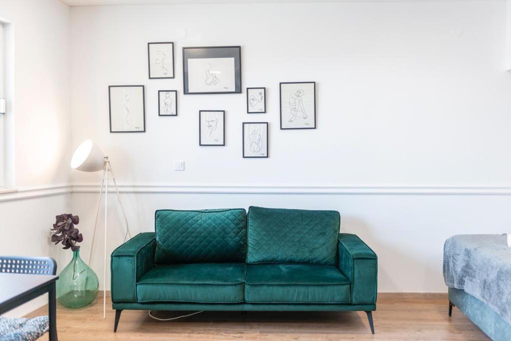 Guest House Allineeddubrovnik: Versatile Rooms with Free Parking Exterior photo